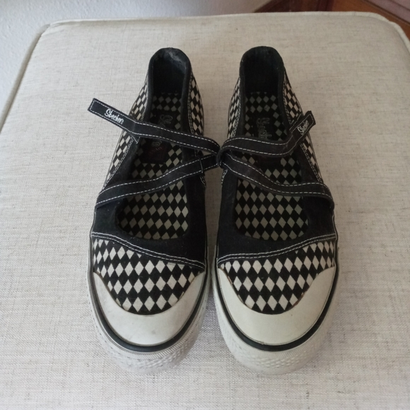 skechers checkered shoes